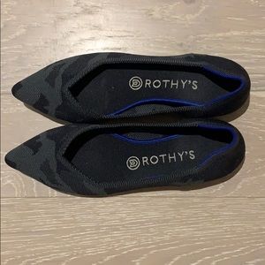 Rothys Pointe Flat